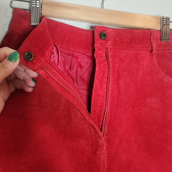 Evan Davies Leather Red Suede skirt. Vintage size 6. Runs small - Picture 14 of 16